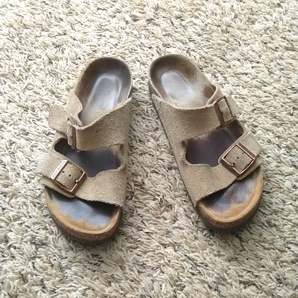 Birkenstock Arizona tan suede 2 buckle sandals women's 36/6